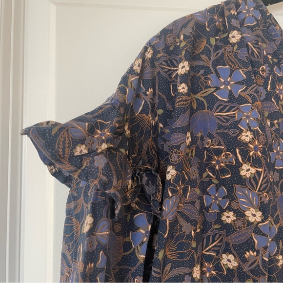 Free Assembly purple floral printed blouse size M - Picture 3 of 7